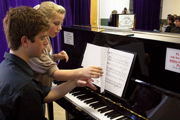 Photo Flash: Jason Robert Brown Visits Students Of Broadway Artists Alliance Image