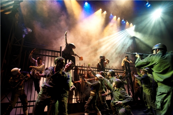 Photo Flash: MISS SAIGON Wellington, New Zealand Running ‘til 4/24 Image