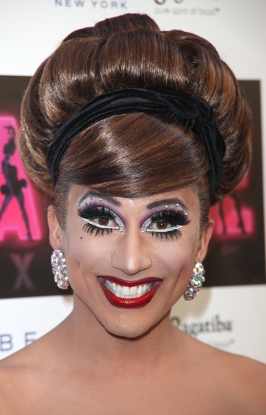 Photo Coverage: LA CAGE AUX FOLLES Opening Night Red Carpet! Image