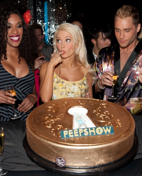 Photo Coverage: Holly Madison Celebrates PEEPSHOW'S First Anniversary in Vegas 