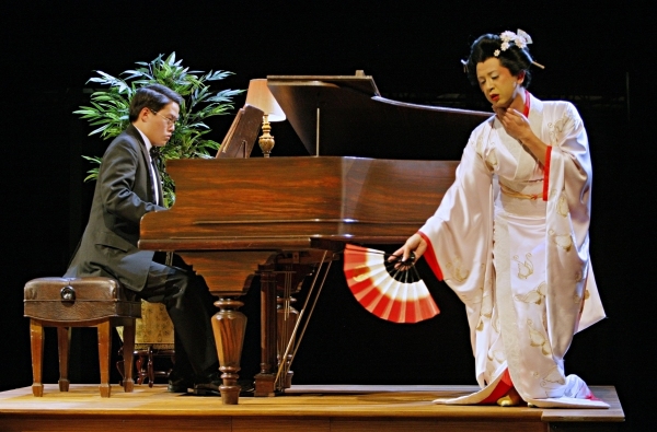 Photo Flash: Guthrie Presents M. BUTTERFLY Image