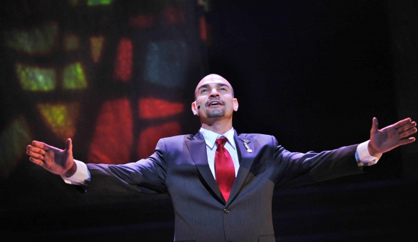 Photo Flash: Sax, Munoz, Hanlon & More In VENICE At KC Rep Image