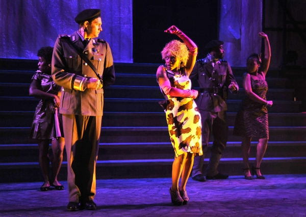Photo Flash: Sax, Munoz, Hanlon & More In VENICE At KC Rep Image