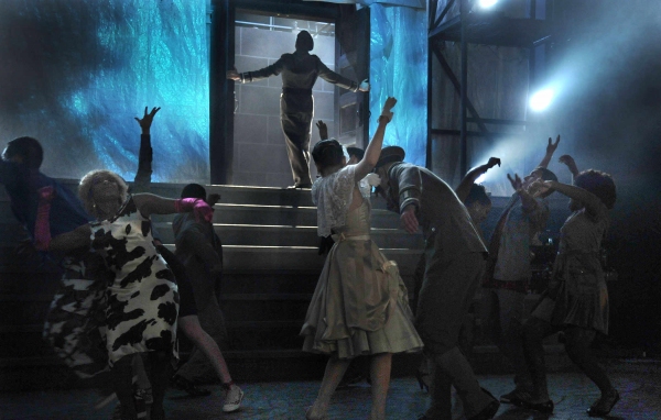Photo Flash: Sax, Munoz, Hanlon & More In VENICE At KC Rep Image