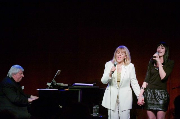 Photo Flash: Ilene Graff Comes to Birdland Image