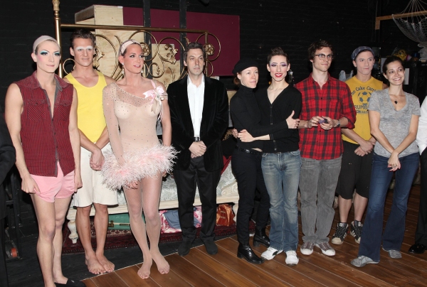 Ensemble cast feauring: Veanne Cox, Logan Keslar, Todd Tattimore, Sean Patrick Doyle, Photo