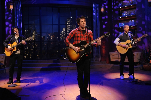Photo Flash: AMERICAN IDIOT Performs On 'Live With Regis & Kelly' Image