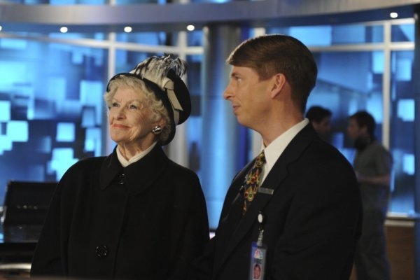 Elaine Stritch as Colleen Donaghy, Jack Mcbrayer as Kenneth Parcel
 Photo