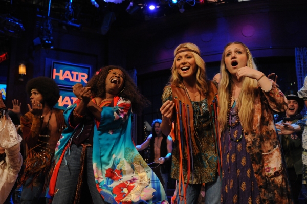 Photo Coverage: Kelly Ripa Performs 'Acquarius' with HAIR Cast on LIVE! Image