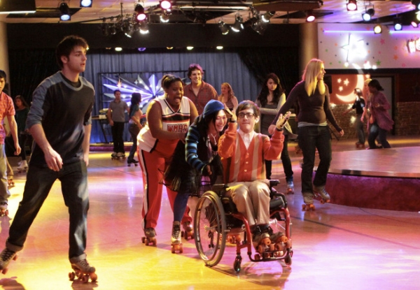 Photo Flash: GLEE - Episode Sneak Peek - 'Home' Airs Tonight! Image
