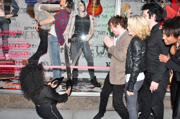 Photos: AMERICAN IDIOT Unveils IDIOT-Themed Windows at Bloomies Image