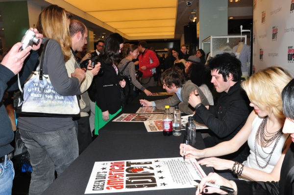 Photos: AMERICAN IDIOT Unveils IDIOT-Themed Windows at Bloomies Image