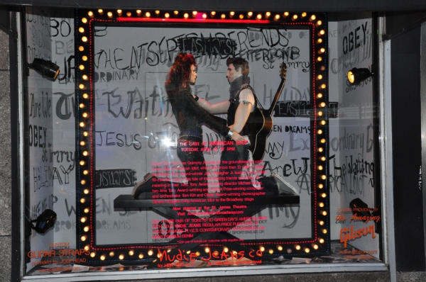 Photos: AMERICAN IDIOT Unveils IDIOT-Themed Windows at Bloomies Image
