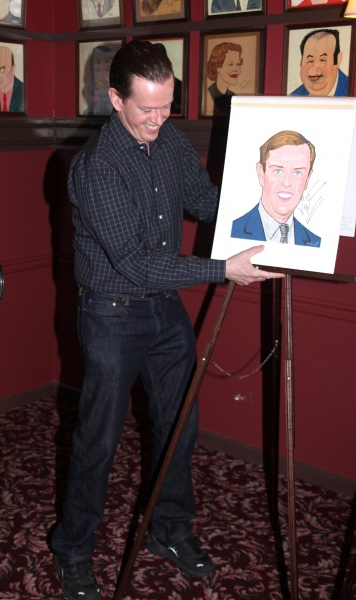 Photo Coverage: Sardi's Honors GOD OF CARNAGE with Wall Portraits Image