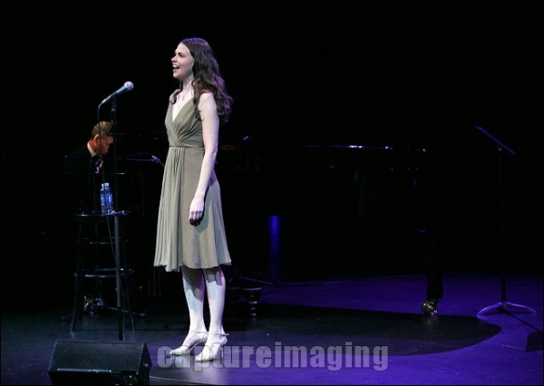 Photo Flash: CTG/Kirk Douglas Theatre Hosts An Evening With Sutton Foster Image