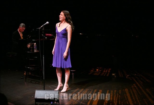Photo Flash: CTG/Kirk Douglas Theatre Hosts An Evening With Sutton Foster Image