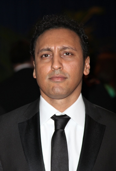 Aasif Mandvi Photo