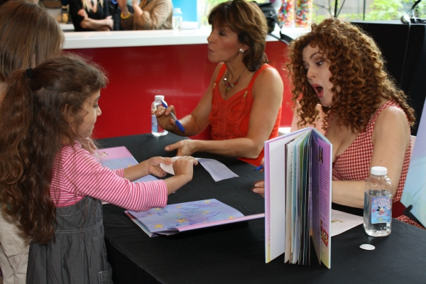 Photo Coverage: Bernadette Peters' 'Stella Is A Star' Book Signing Image