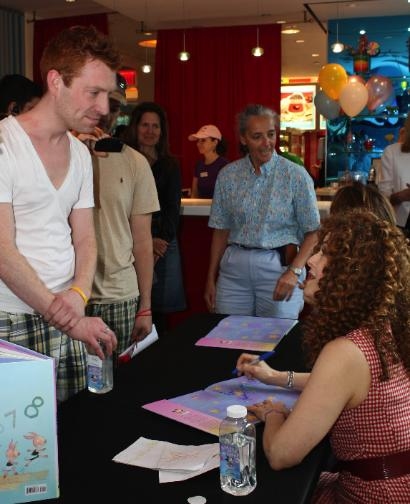 Photo Coverage: Bernadette Peters' 'Stella Is A Star' Book Signing Image