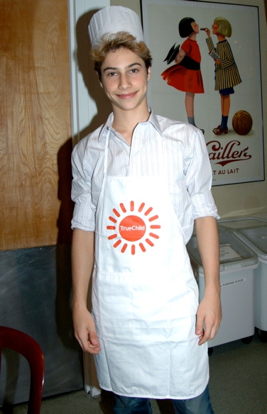 Photo Coverage: Kulish, Alvarez, & Kowalik Reunite for BILLY ELLIOT Celebrity Cook-Off Image