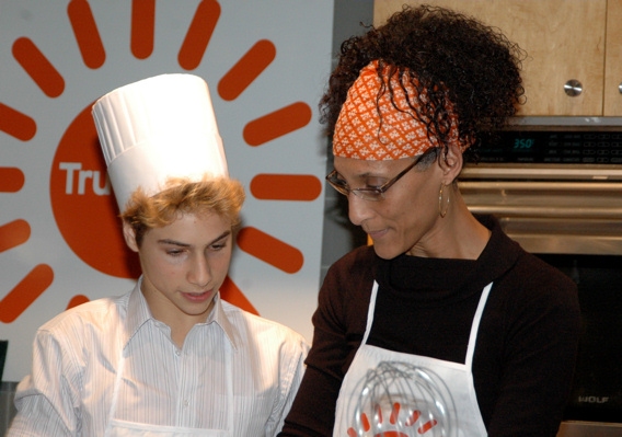 Photo Coverage: Kulish, Alvarez, & Kowalik Reunite for BILLY ELLIOT Celebrity Cook-Off Image