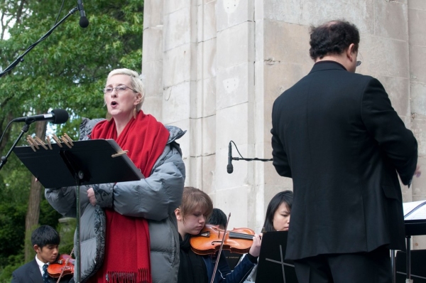 Photo Flash: Mother's Day Concert Held in Central Park Image