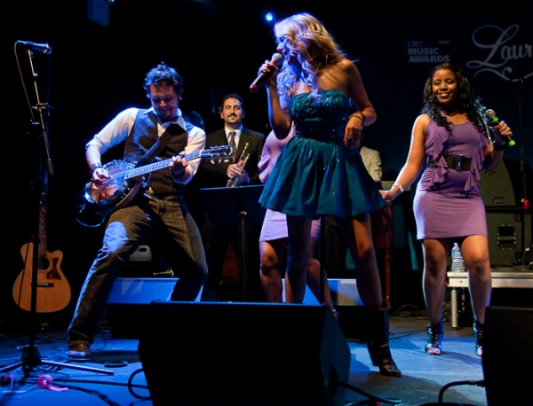 Photo Coverage: Laura Bell Bundy Plays The Highline Image