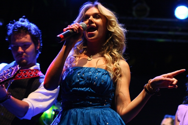 Photo Coverage: Laura Bell Bundy Plays The Highline Image