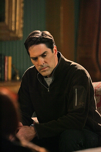 Photo Flash: CRIMINAL MINDS 'Exit Wounds' 5/12 Image