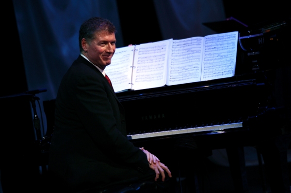 Photo Flash: Sutton Foster At The Civic Center In Des Moines Image