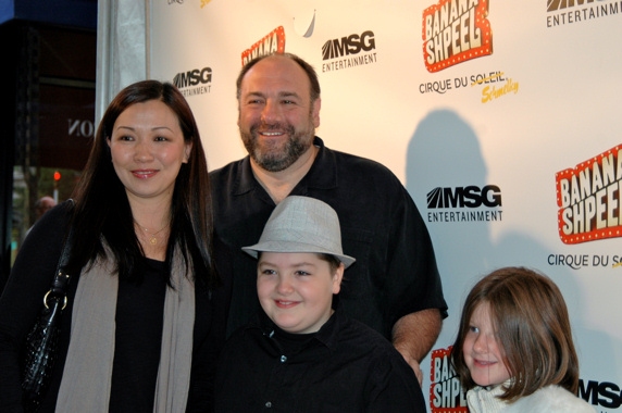 Photo Coverage: Banana Shpeel Opens at The Beacon Image