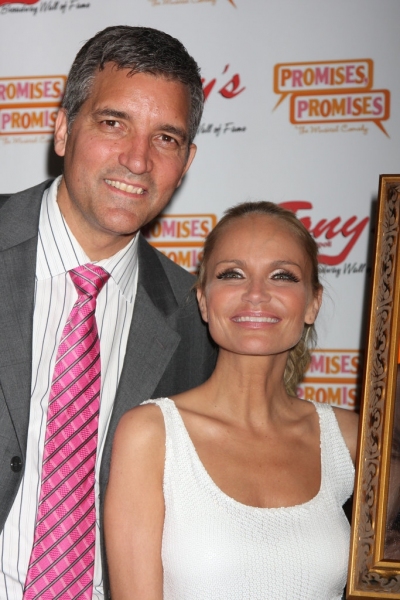 Photo Coverage: Tony diNapoli's Honors Chenoweth & Hayes with Portrait Image