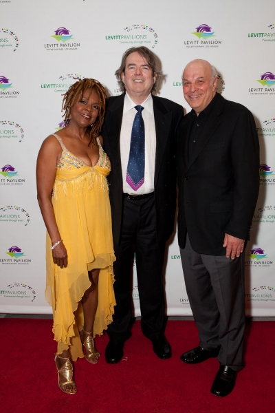 Photo Flash: Webb & Houston At GRAMMY Museum Sound Stage Image
