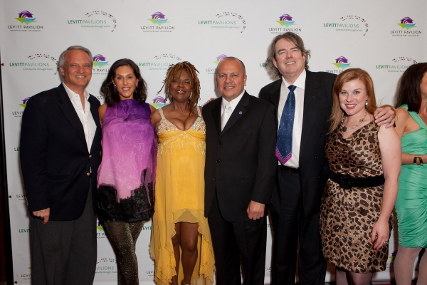 Photo Flash: Webb & Houston At GRAMMY Museum Sound Stage Image