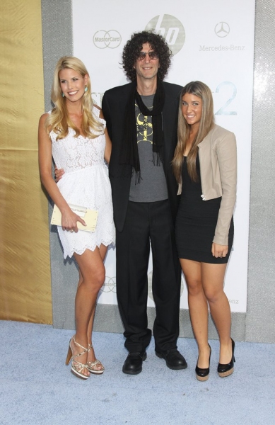 Beth Ostrosky Stern, Howard Stern and his daughter  Photo