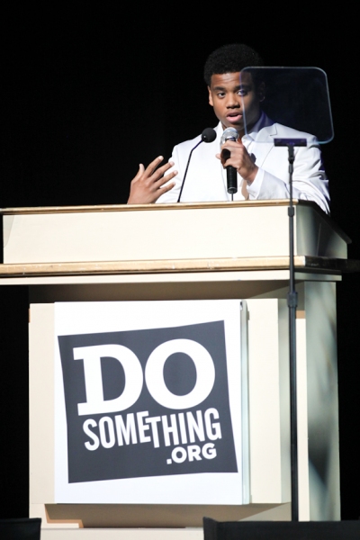 Photo Flash: DoSomething Awards Image