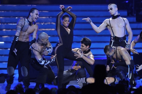 Photo Coverage: American Idol Finale On Stage! Image