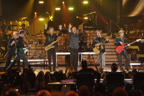 Photo Coverage: American Idol Finale On Stage! 