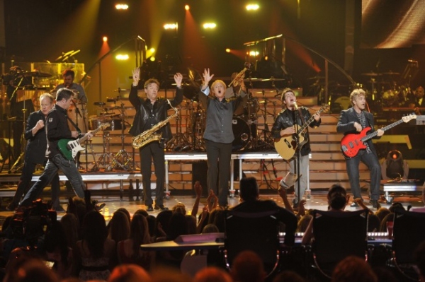 Photo Coverage: American Idol Finale On Stage! Image