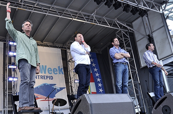 Photo Coverage: Broadway Stars Entertain Troops for Fleet Week! Image