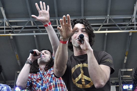 Photo Coverage: Broadway Stars Entertain Troops for Fleet Week! Image