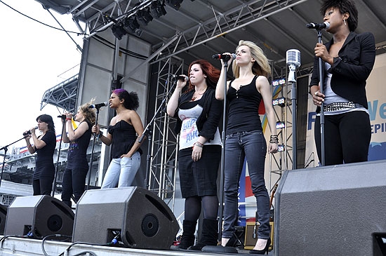 Photo Coverage: Broadway Stars Entertain Troops for Fleet Week! Image