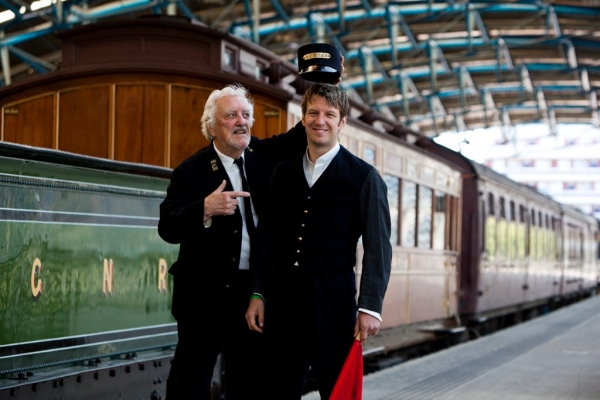 Photo Flash: The London Theatre's THE RAILWAY CHILDREN Image