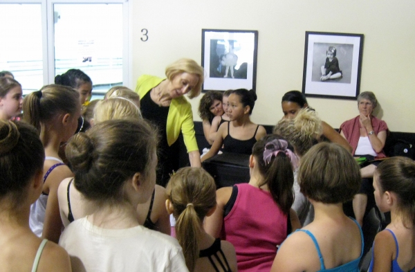 Casting Director Nora Brennan and Billy Elliot hopefulls Photo