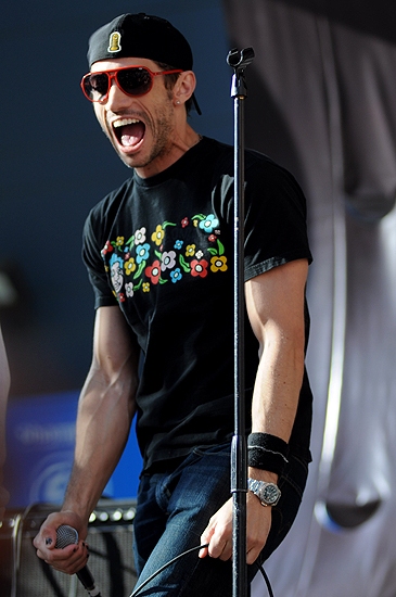 Photo Coverage: ROCK OF AGES Kicks Off Summer at Hard Rock for 'Taste of Times Square' Image