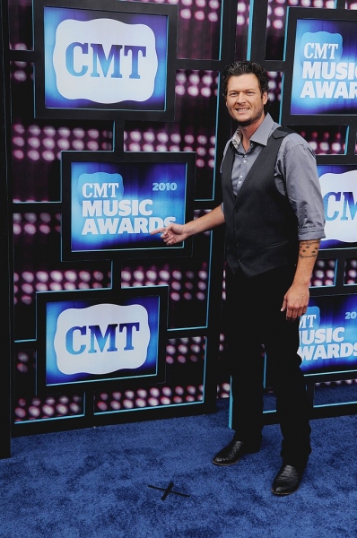 Photo Coverage: CMT Awards Red Carpet Arrivals! Image