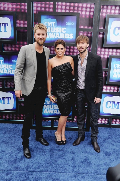 Photo Coverage: CMT Awards Red Carpet Arrivals! Image