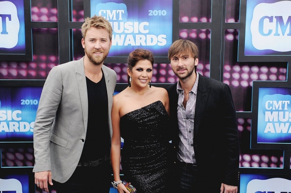 Photo Coverage: CMT Awards Red Carpet Arrivals! Image