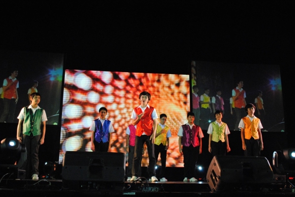 Photo Coverage:  Northwind Singers Wins GLEE Sing Off In The Philippines  Image