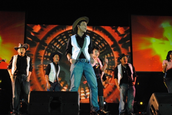 Photo Coverage: Northwind Singers Wins GLEE Sing Off In The Philippines Image